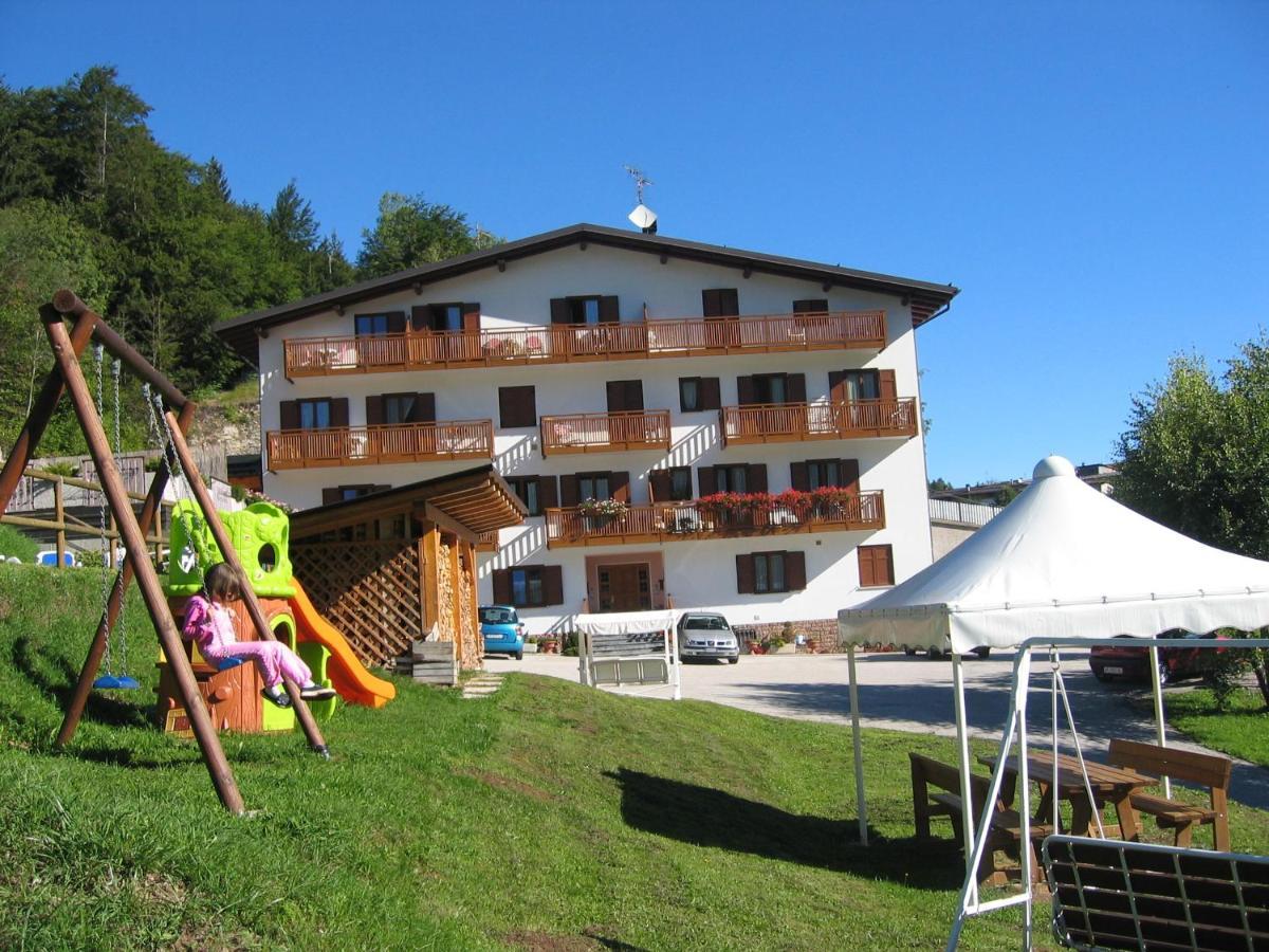 Appartamenti La Val Andalo Exterior photo